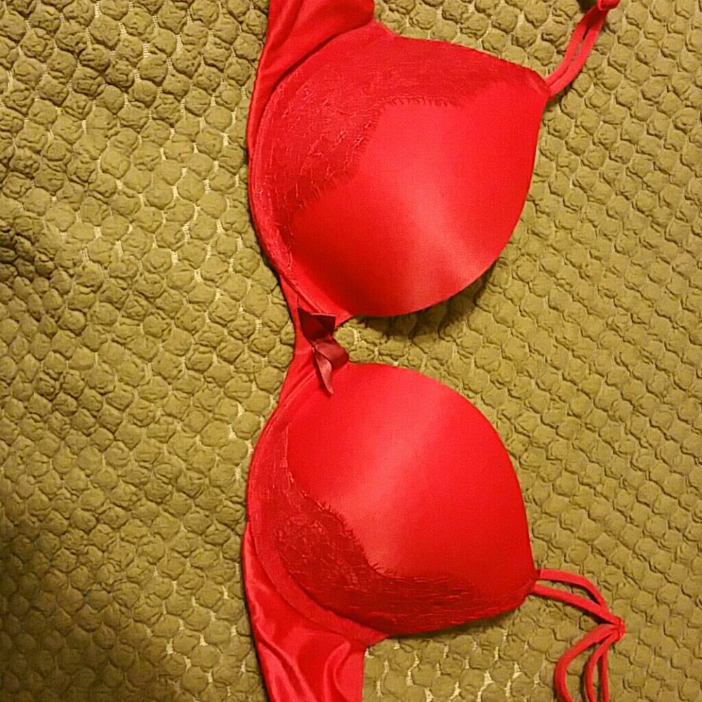 Victoria Secret 34a bra